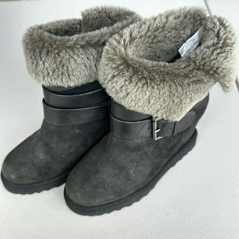 Ash fur wedge booties
